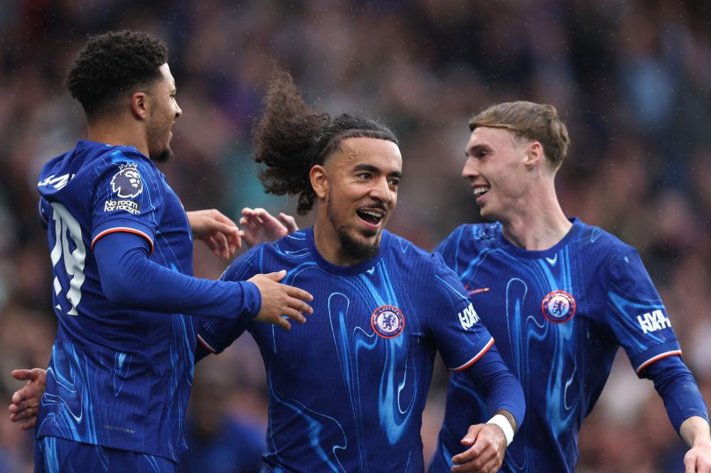 不仅让他拥 不仅让他拥